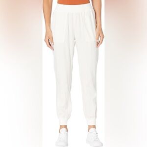 Faherty White Joggers